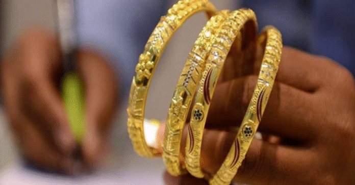 سونے کی فی تولہ قیمت میں حیران کن کمی — عوام کیلئے خوشخبری