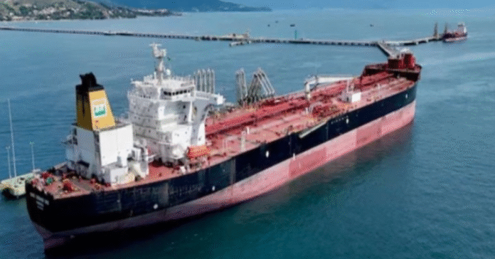 امریکہ سے آیا سب سے بڑا تیل بردار بحری جہاز پاکستانی بندرگاہ پر پہنچ گیا امریکہ سے آیا سب سے بڑا تیل بردار بحری جہاز پاکستانی بندرگاہ پر پہنچ گیا